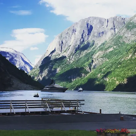 Fjordtell 3*