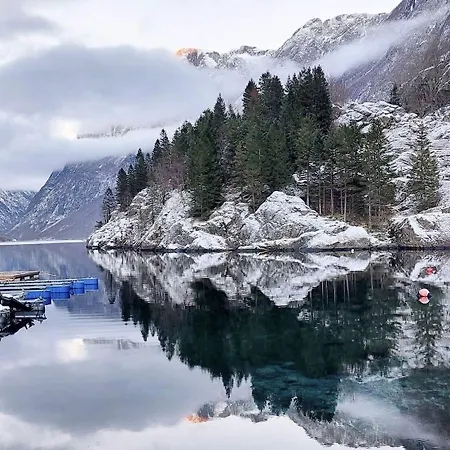 Otel Fjordtell 3*